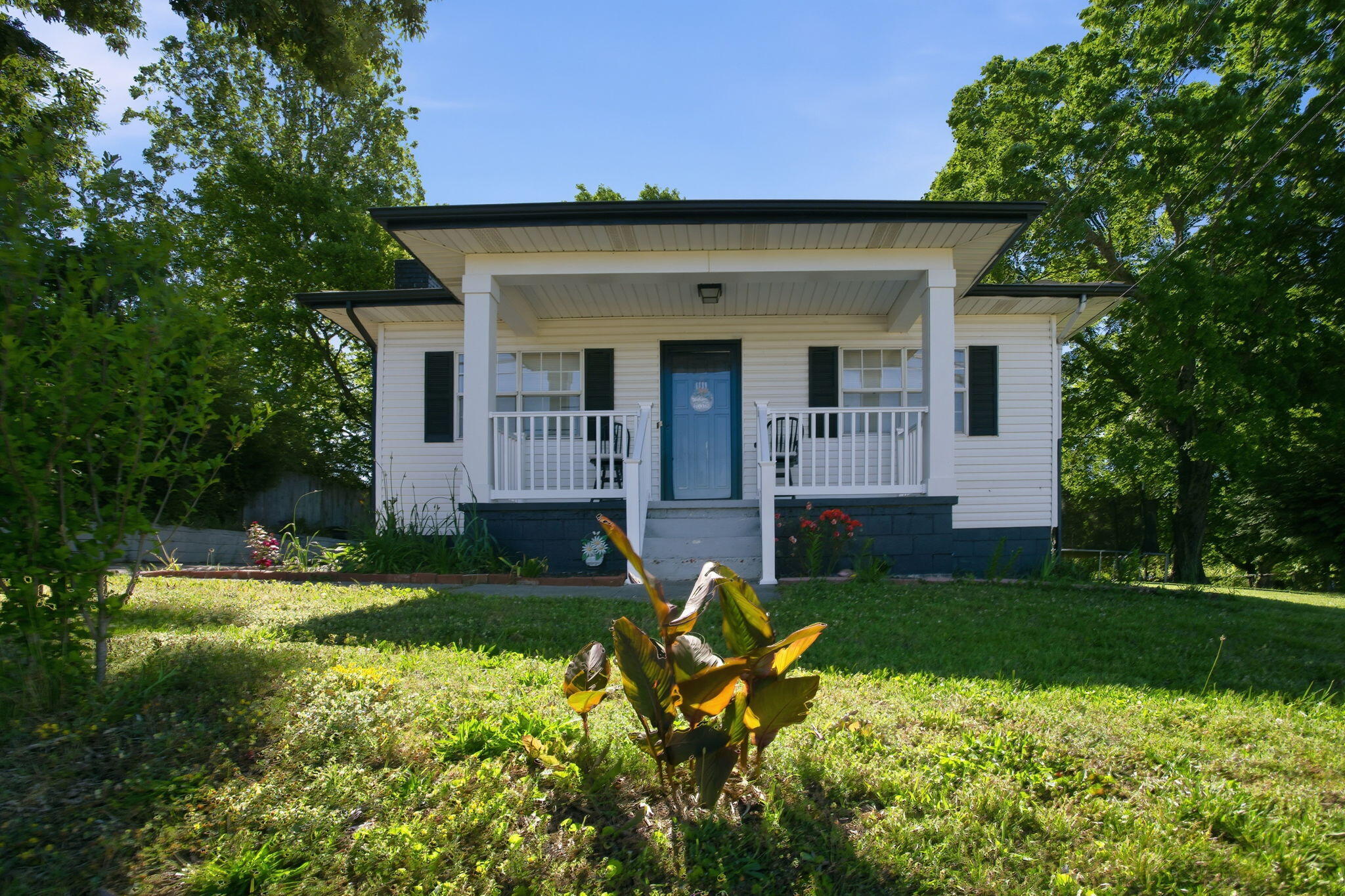 4-web-or-mls-Front_CU-HDR-7