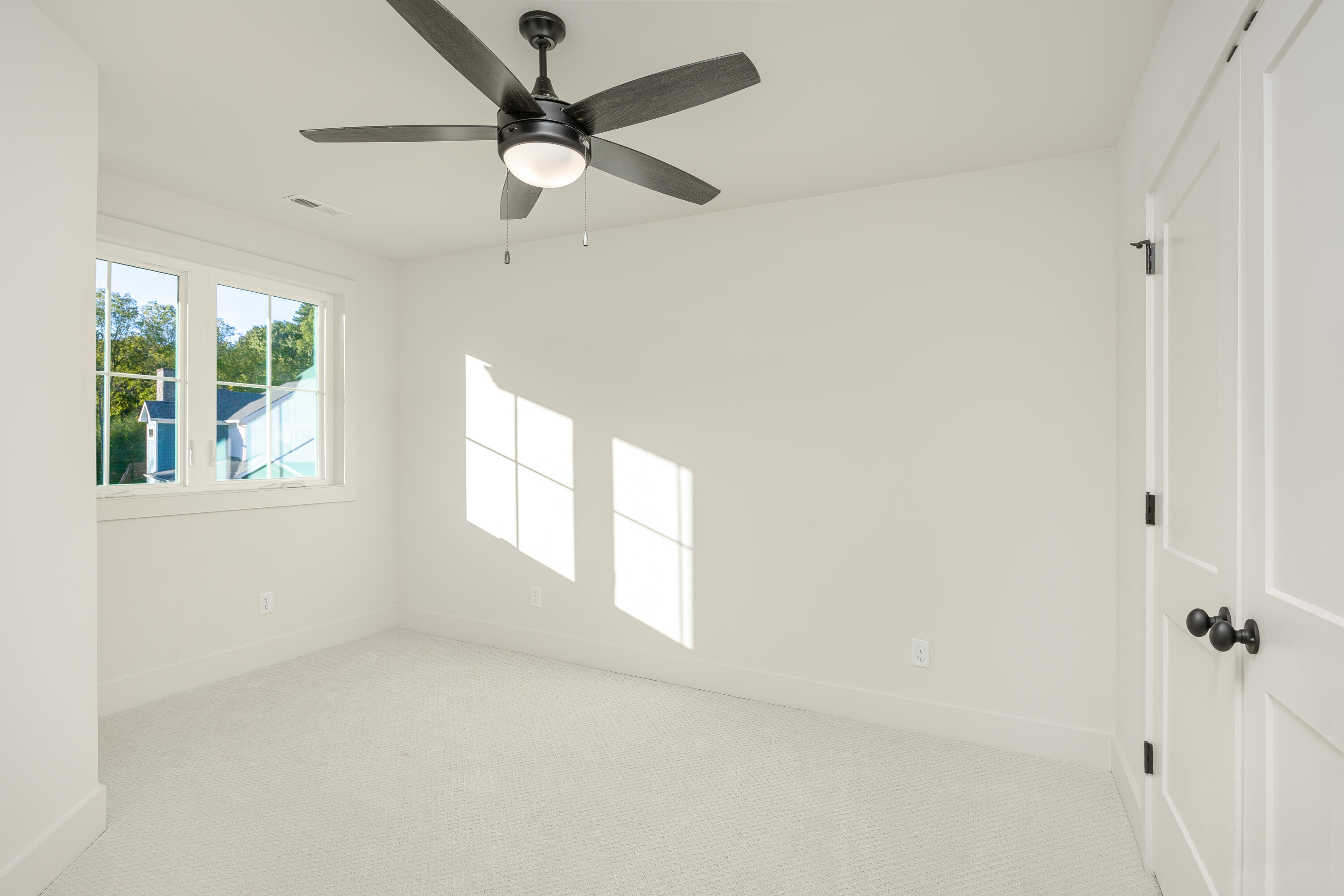 Harrison, Tennessee 37341, United States, 4 Bedrooms Bedrooms, ,3 BathroomsBathrooms,Residential,Active,37286