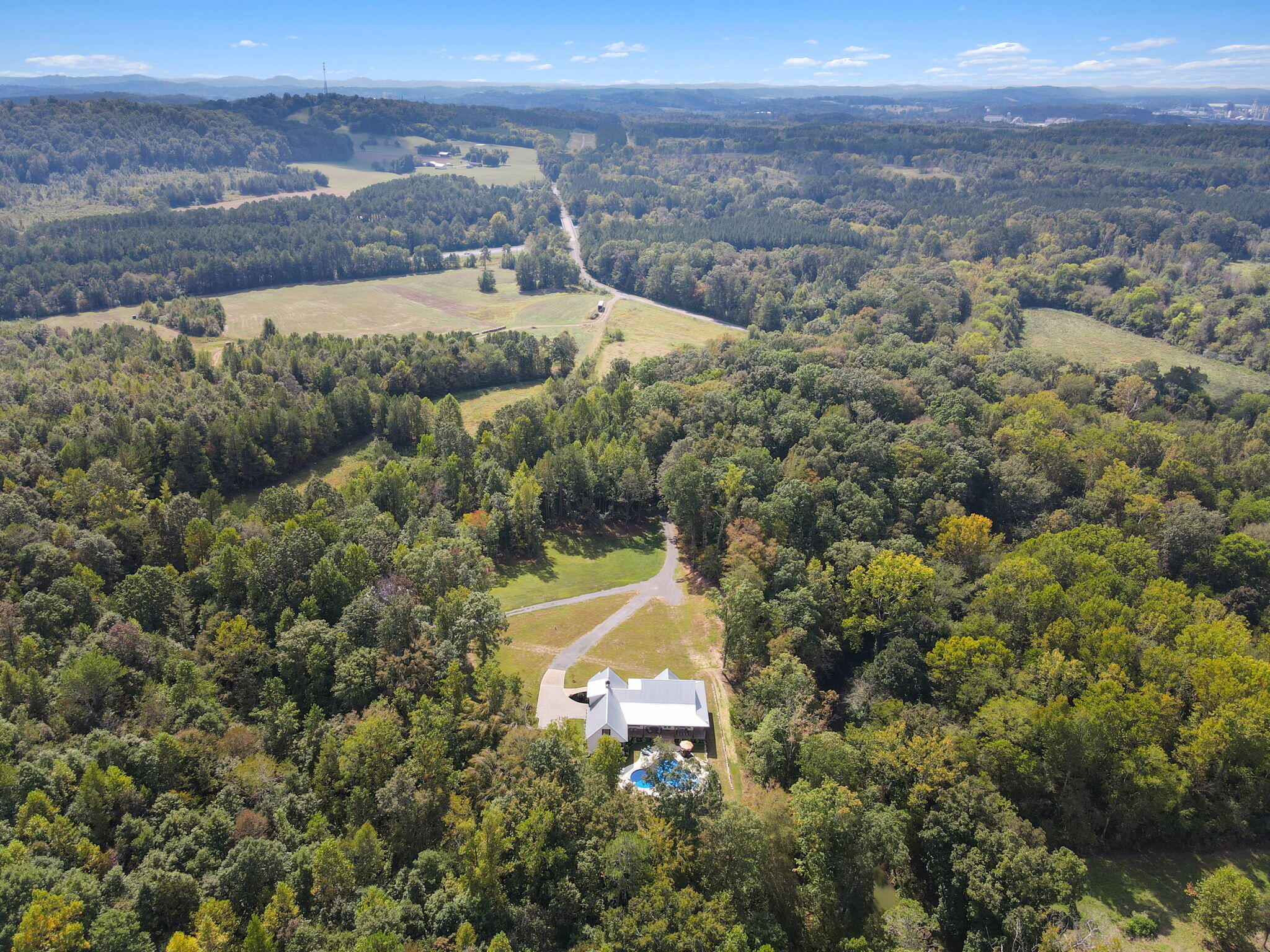 Calhoun, Tennessee, 37309, United States, 4 Bedrooms Bedrooms, ,3 BathroomsBathrooms,Residential,Active,2034257