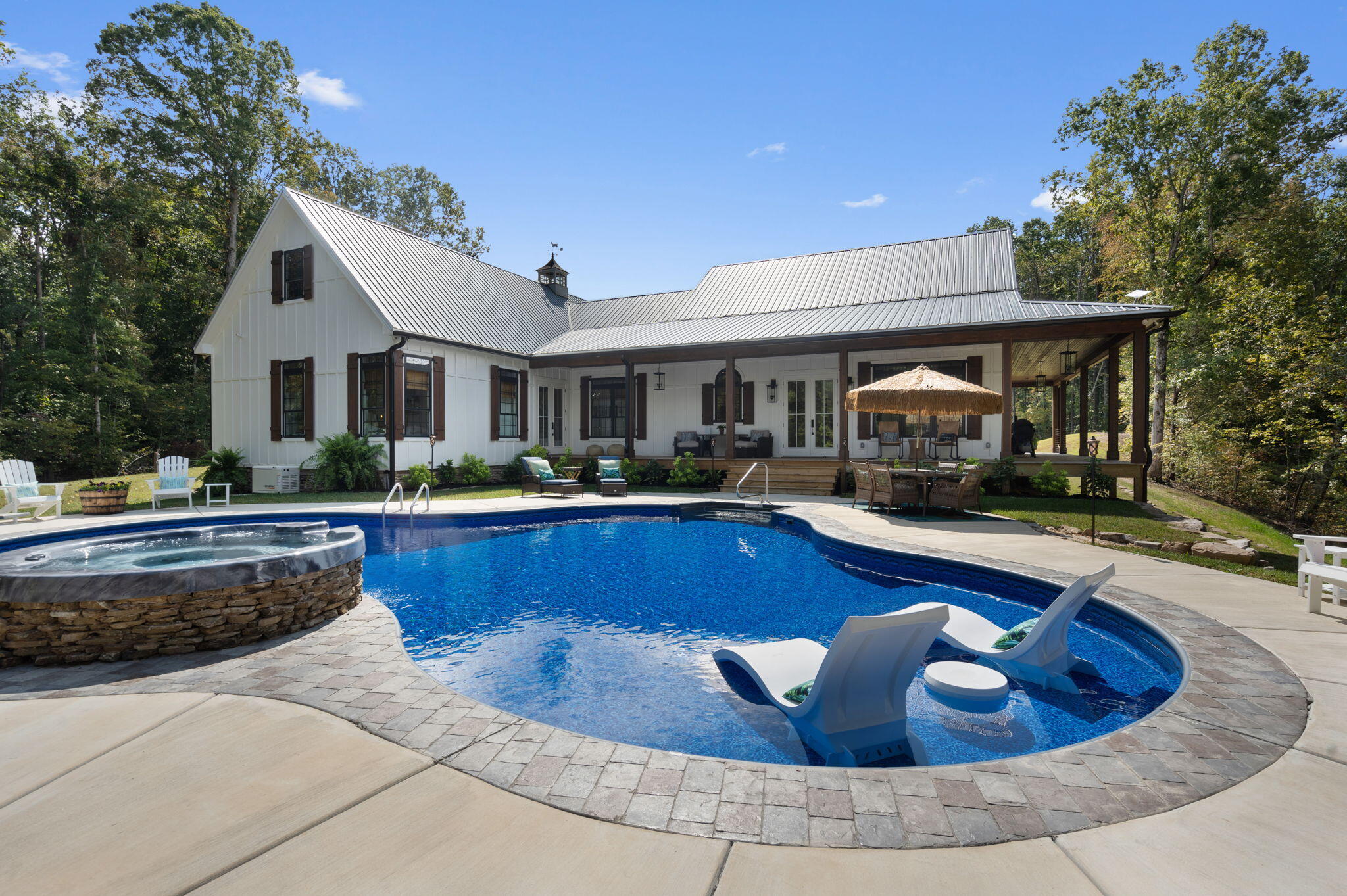 Calhoun, Tennessee, 37309, United States, 4 Bedrooms Bedrooms, ,3 BathroomsBathrooms,Residential,Active,2034257