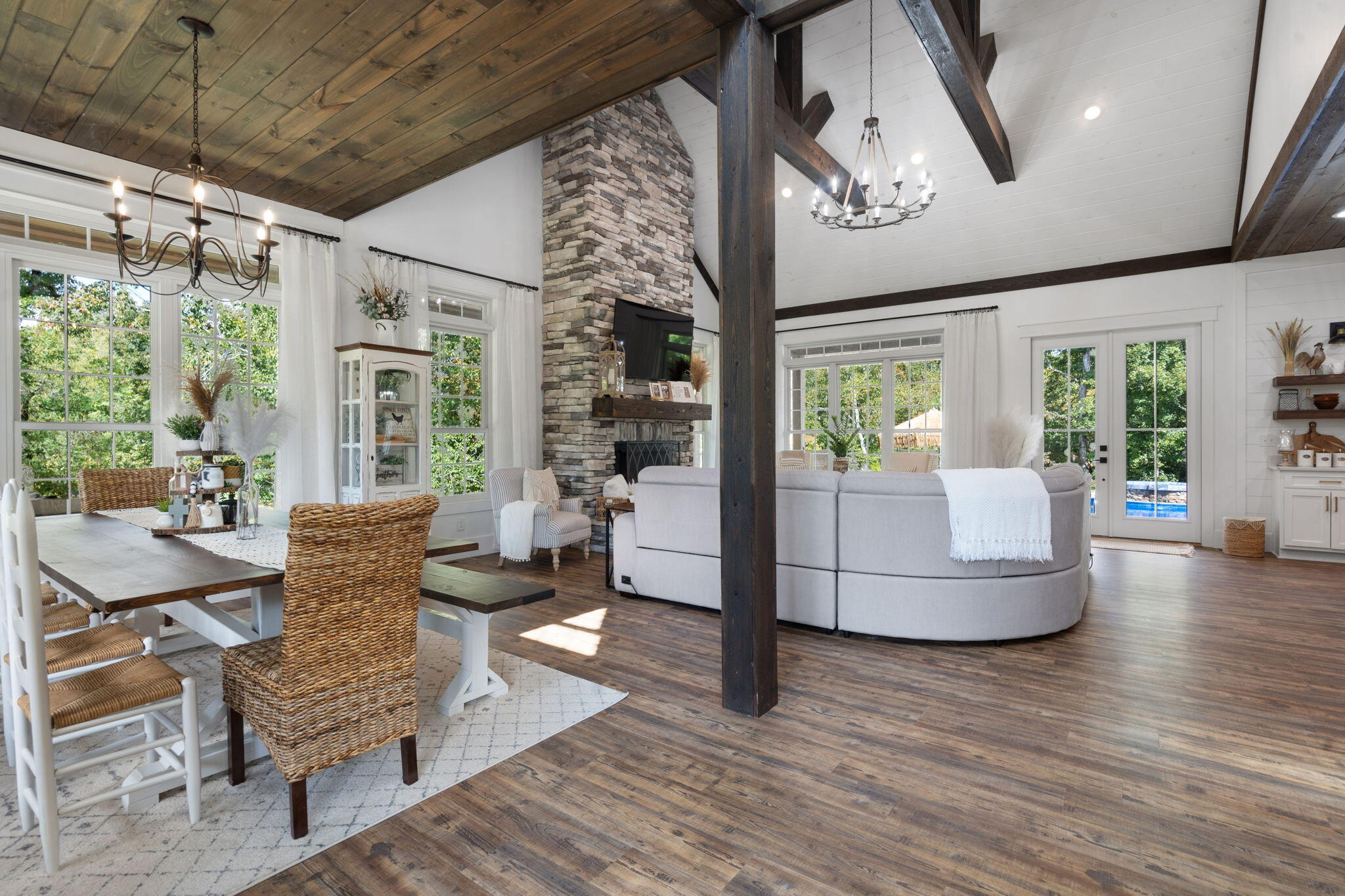Calhoun, Tennessee, 37309, United States, 4 Bedrooms Bedrooms, ,3 BathroomsBathrooms,Residential,Active,2034257