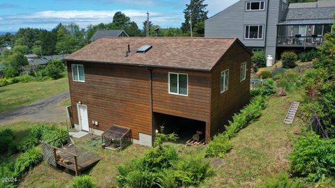 Single Family Residence in Yachats OR 494 Overlook Drive Dr.jpg