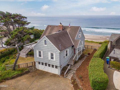 Single Family Residence in Lincoln City OR 2513 Inlet Avenue.jpg