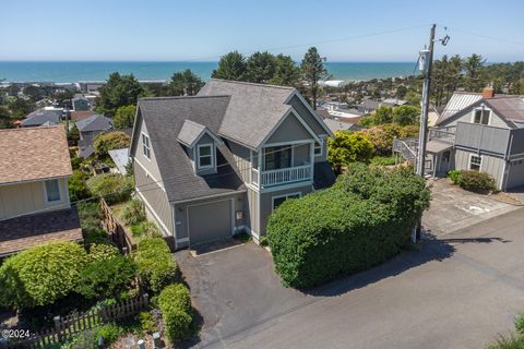 Single Family Residence in Lincoln City OR 3015 Port Drive.jpg