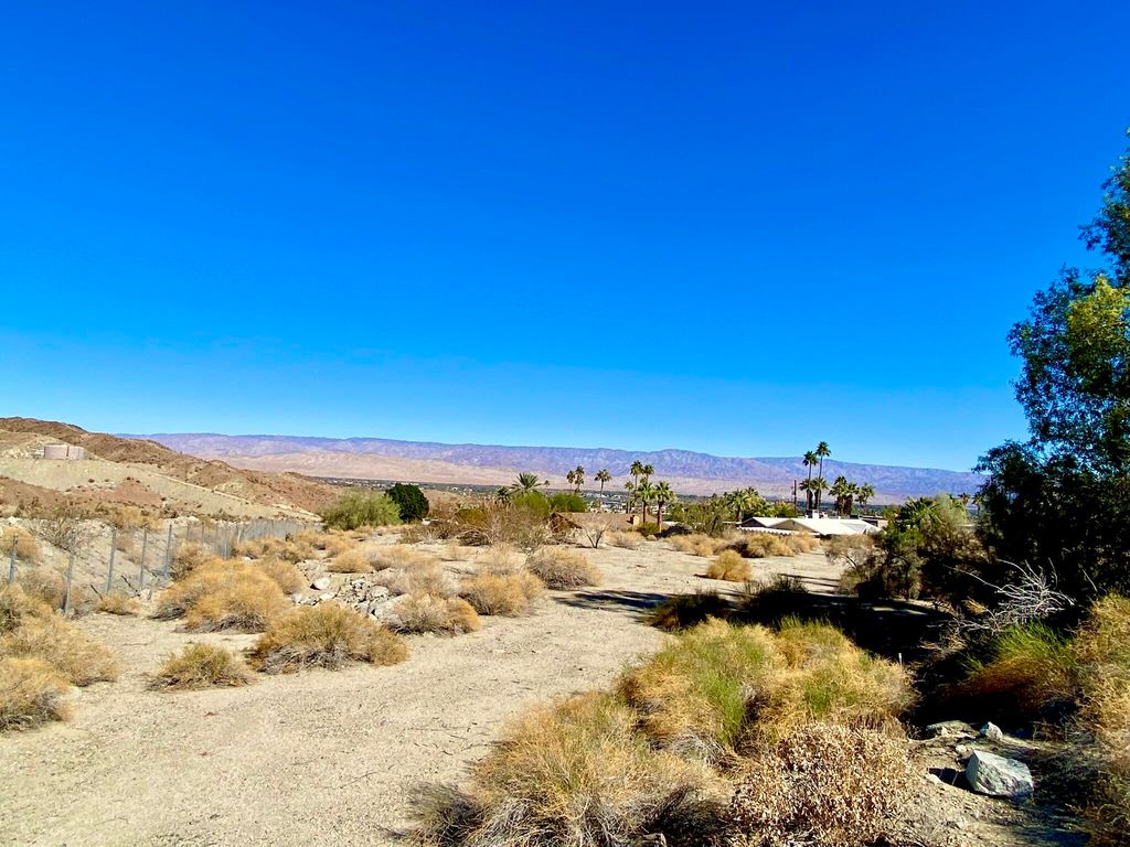 listing image 10996972137219378902