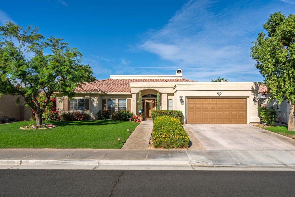Photo of 79354 Calle Sonrisa, La Quinta, CA 92253 (MLS # 219138995)