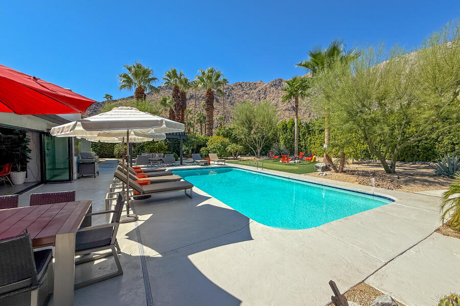 Palm Springs, California 92262, United States, 5 Bedrooms Bedrooms, ,3 BathroomsBathrooms,Residential,Active,219807