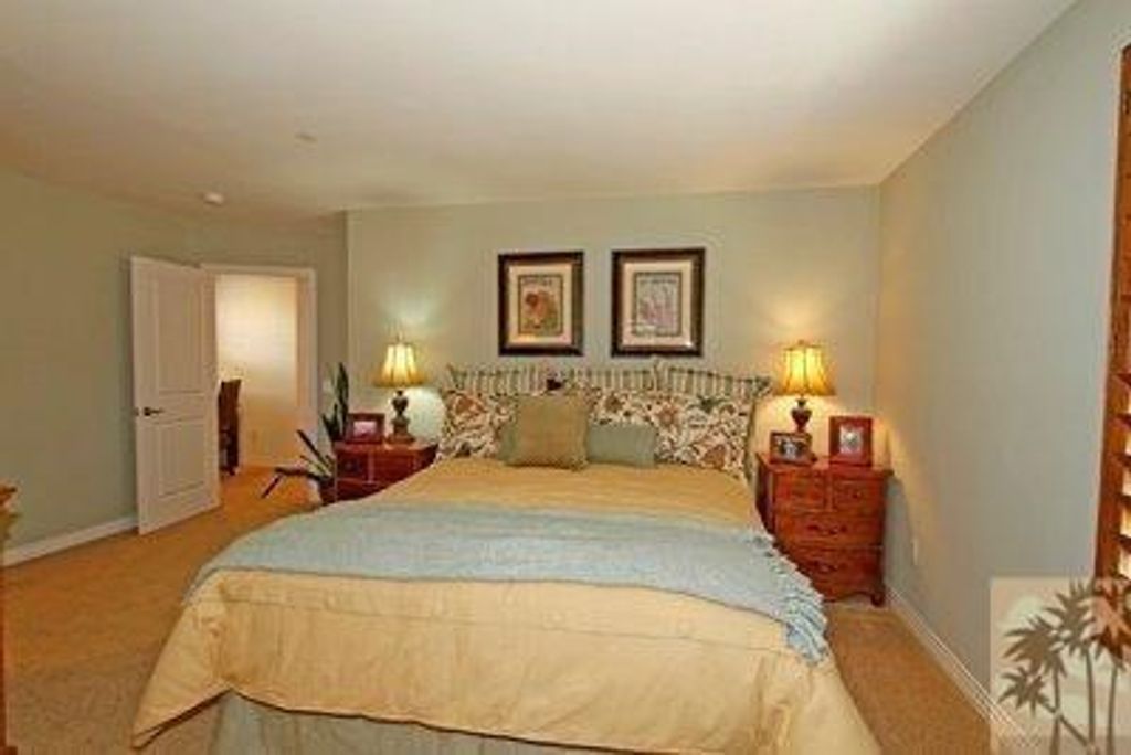 listing image 10999689769984186124