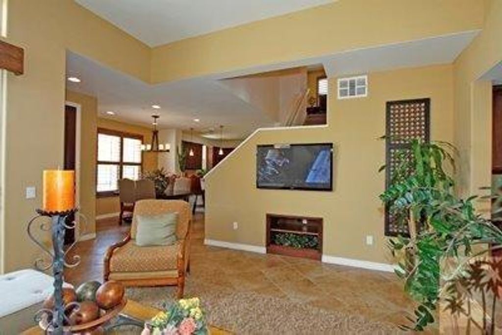 listing image 10993297521960645000