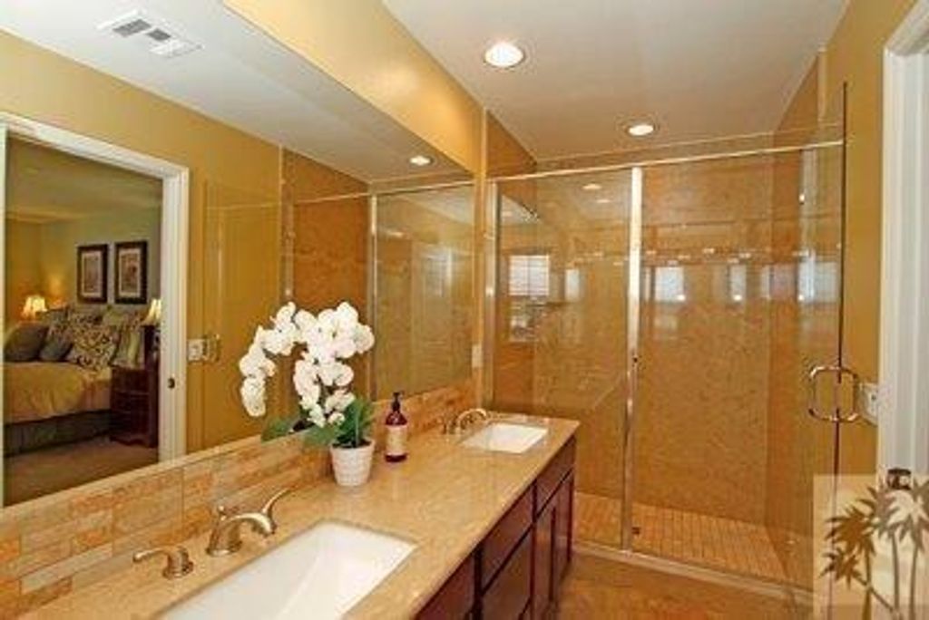 listing image 10992166608759427725