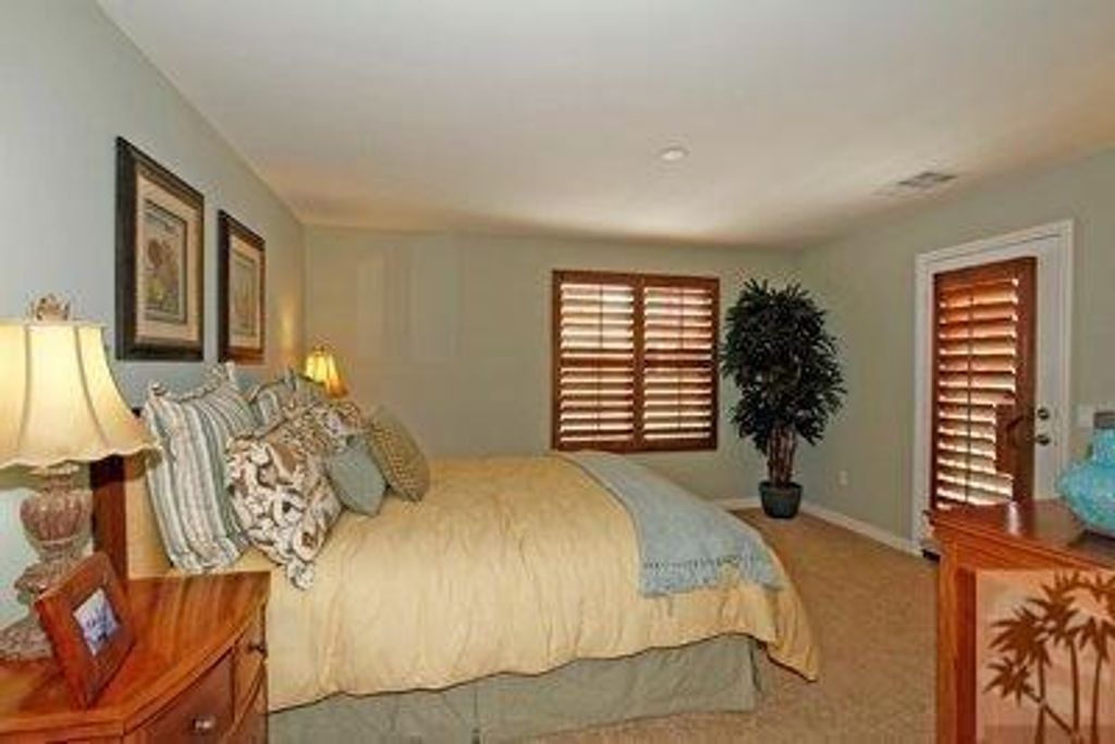 listing image 10997947789111182695