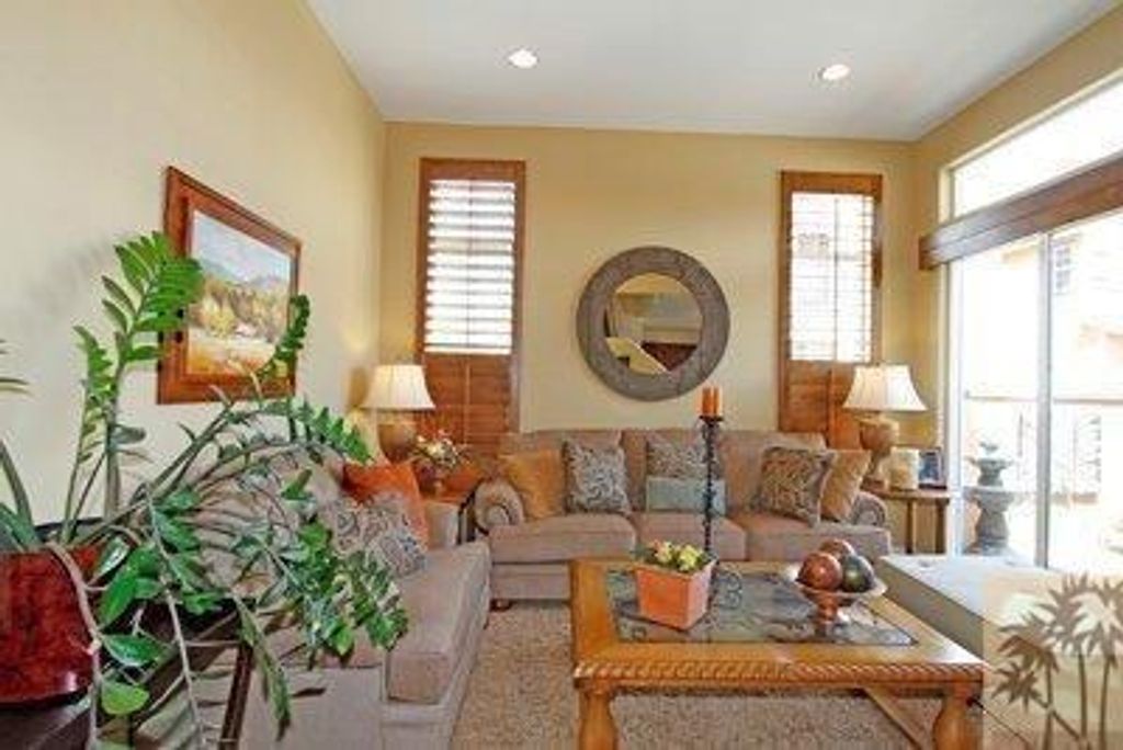 listing image 10993545964411419186