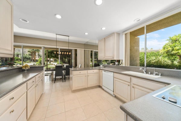 76895 LARK DR, INDIAN WELLS, CA 92210 - Image 0826299e0063bba6010b7cd9eae4d034/924078156