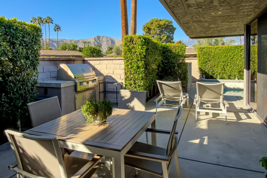 Rancho Mirage, California 92270, United States, 3 Bedrooms Bedrooms, ,3 BathroomsBathrooms,Residential,Active,241610