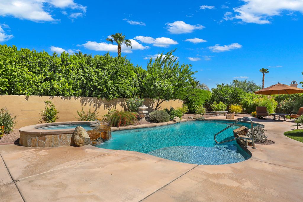 Photo of 80360 Via Castellana, La Quinta, CA 92253 (MLS # 219133370)