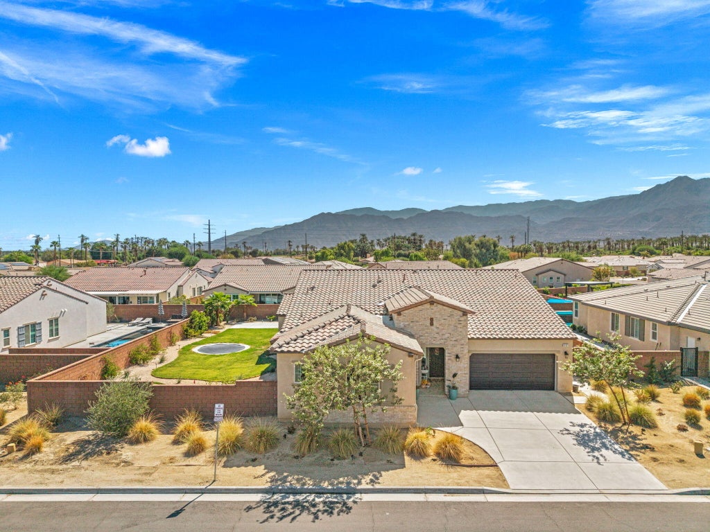 Photo of 81921 Fiori Del Deserto Drive, La Quinta, CA 92253 (MLS # 219153996)