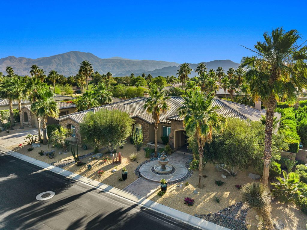 Photo of 52395 Whispering Way, La Quinta, CA 92253 (MLS # 219135569)