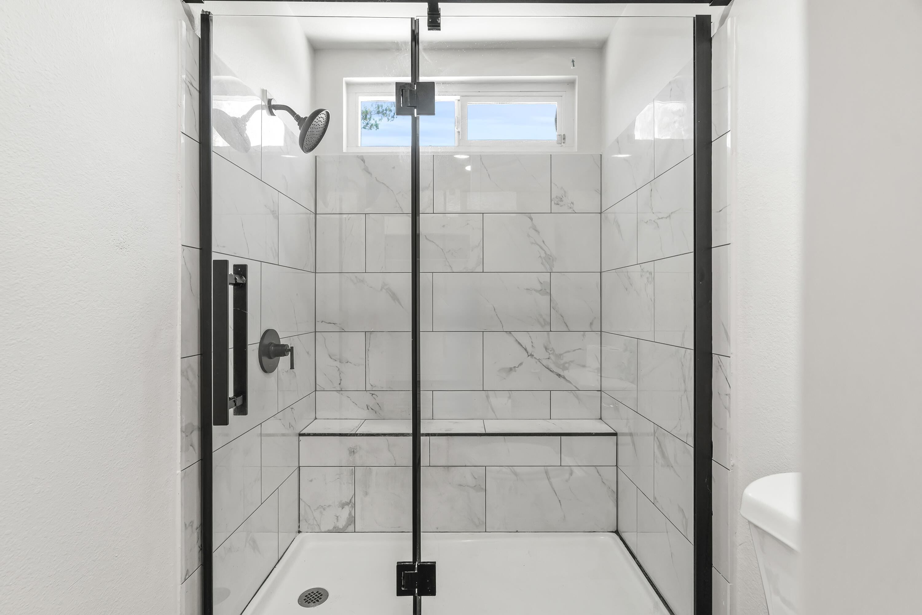 Desert Hot Springs, California 92240, United States, 3 Bedrooms Bedrooms, ,2 BathroomsBathrooms,Residential,Pending,210669