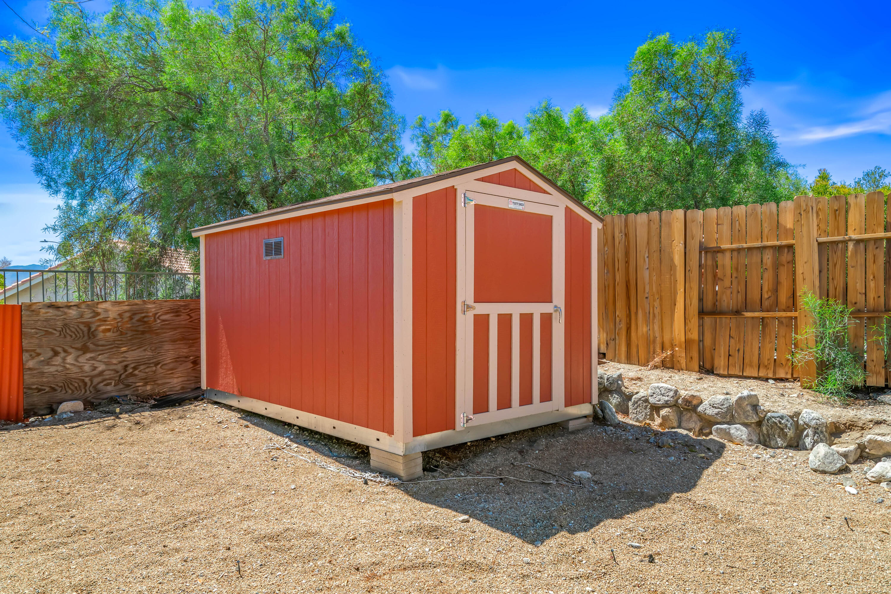 Desert Hot Springs, California 92240, United States, 3 Bedrooms Bedrooms, ,2 BathroomsBathrooms,Residential,Pending,210669