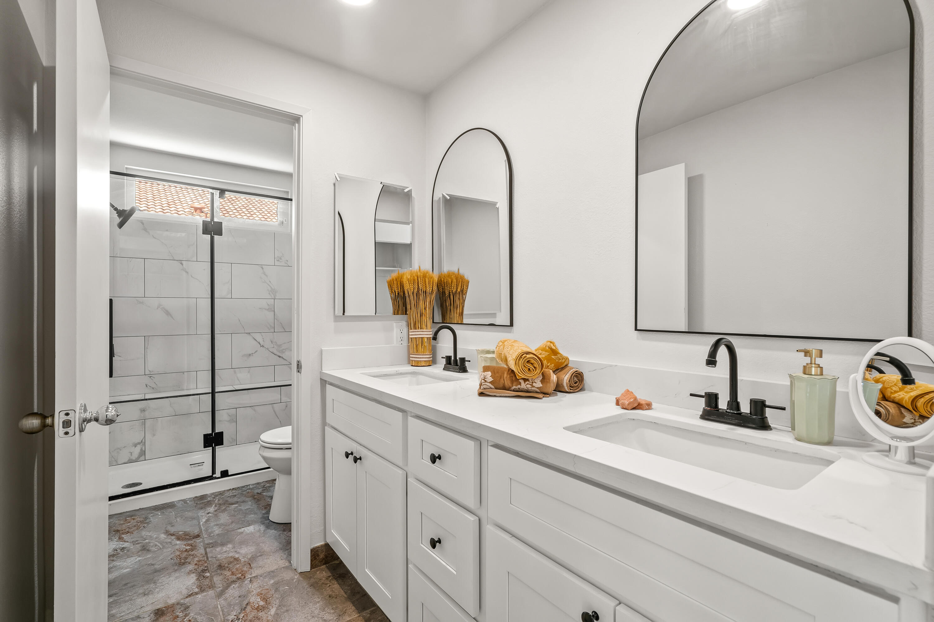 Desert Hot Springs, California 92240, United States, 3 Bedrooms Bedrooms, ,2 BathroomsBathrooms,Residential,Pending,210669