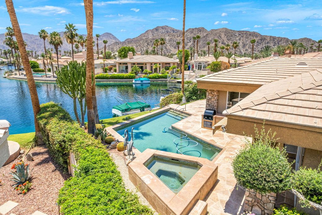 Photo of 78975 Dulce Del Mar, La Quinta, CA 92253 (MLS # 219131294)