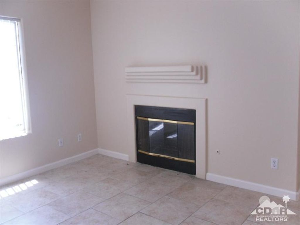 listing image 10991643539866361731