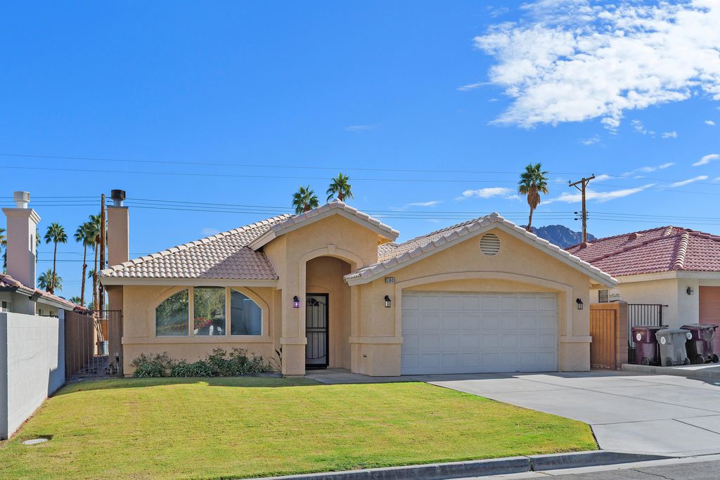 Photo of 51840 Avenida Madero, La Quinta, CA 92253 (MLS # 219139609)