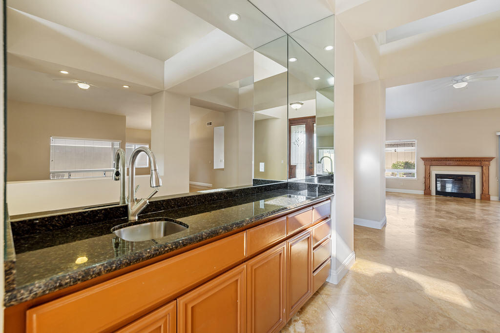 Palm Desert, California 92211, United States, 4 Bedrooms Bedrooms, ,3 BathroomsBathrooms,Residential,Active,29562