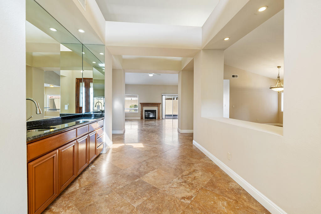 Palm Desert, California 92211, United States, 4 Bedrooms Bedrooms, ,3 BathroomsBathrooms,Residential,Active,29562