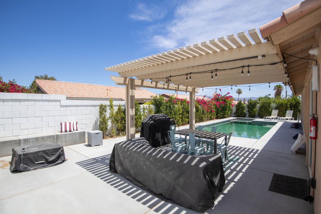 Photo of 79110 Desert Stream Drive, La Quinta, CA 92253 (MLS # 219148106)