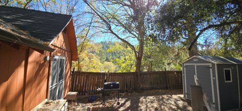 A home in Cedarpines Park