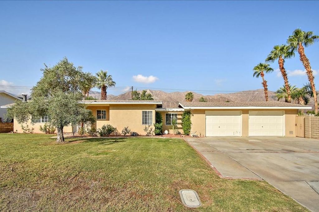 Photo of 52637 Avenida Villa, La Quinta, CA 92253 (MLS # 219147569)