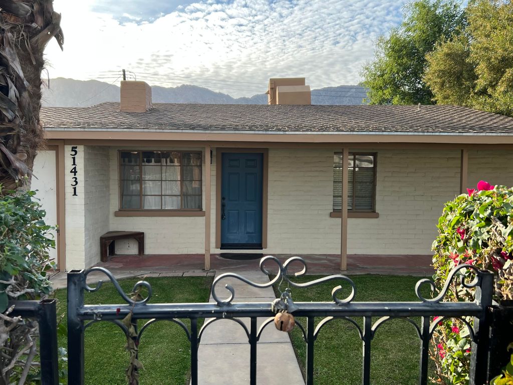 Photo of 51431 Avenida Navarro, La Quinta, CA 92253 (MLS # 219143203)