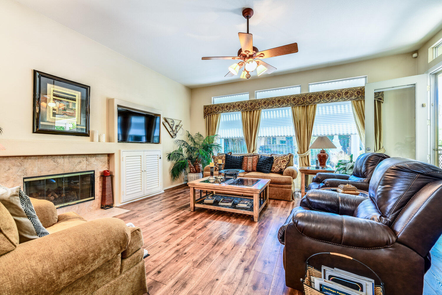 Indio, California 92201, United States, 3 Bedrooms Bedrooms, ,2 BathroomsBathrooms,Residential,Active,241413