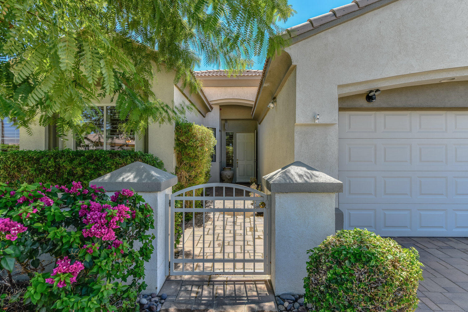 Indio, California 92201, United States, 3 Bedrooms Bedrooms, ,2 BathroomsBathrooms,Residential,Active,241413