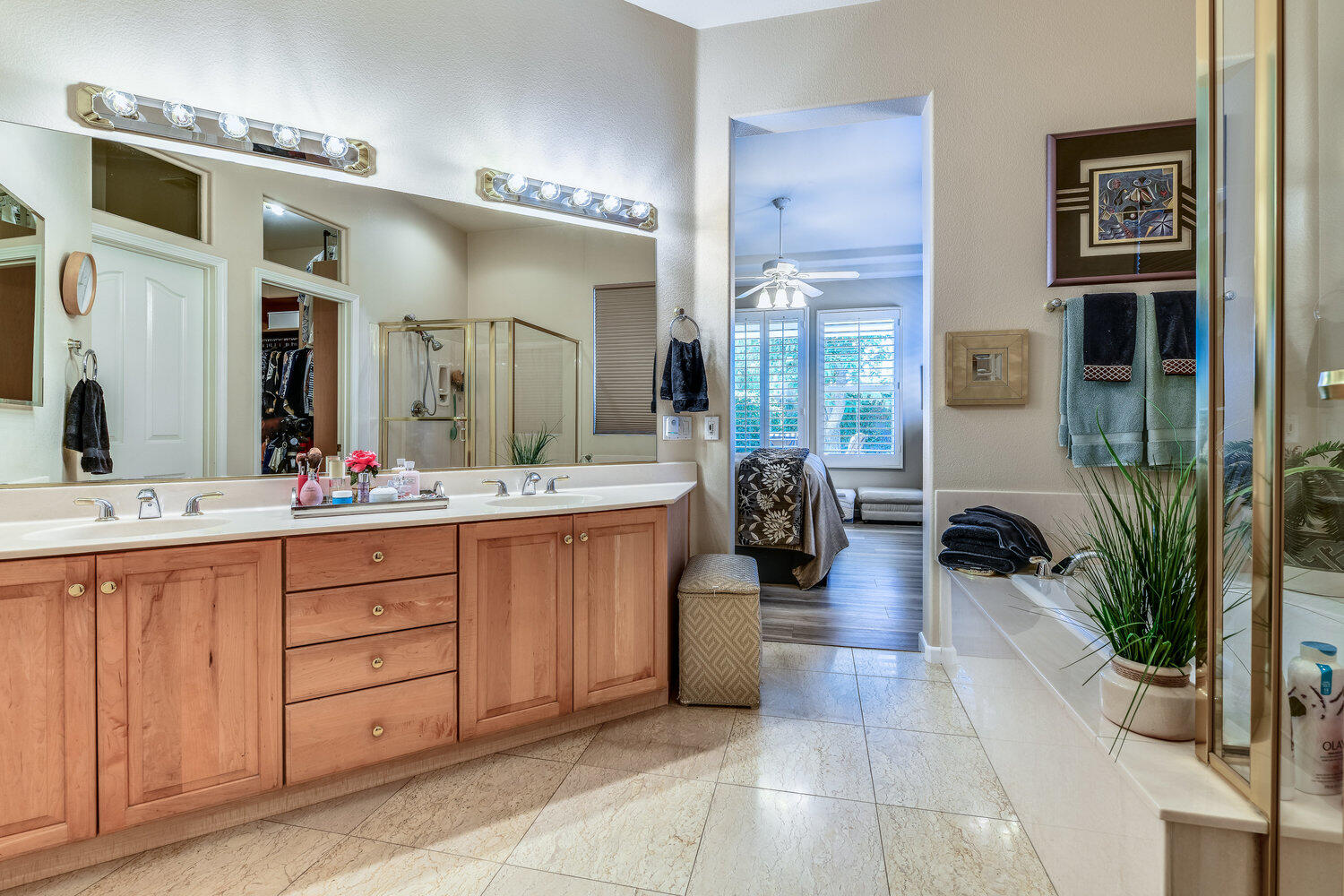 Indio, California 92201, United States, 3 Bedrooms Bedrooms, ,2 BathroomsBathrooms,Residential,Active,241413