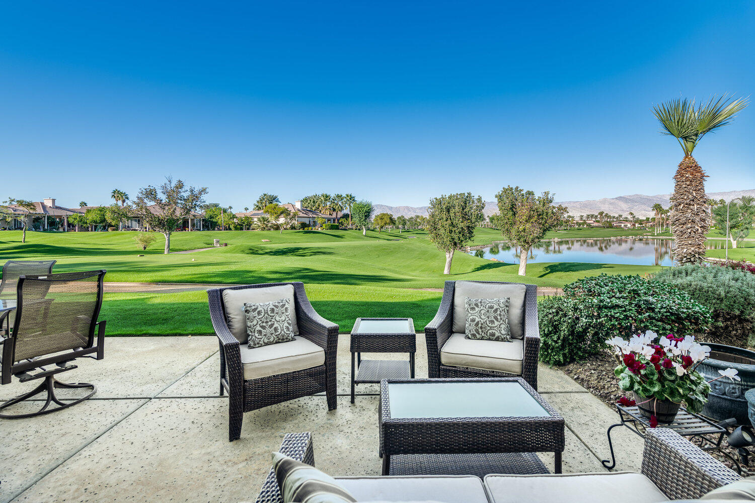 Indio, California 92201, United States, 2 Bedrooms Bedrooms, ,2 BathroomsBathrooms,Residential,Active,243441