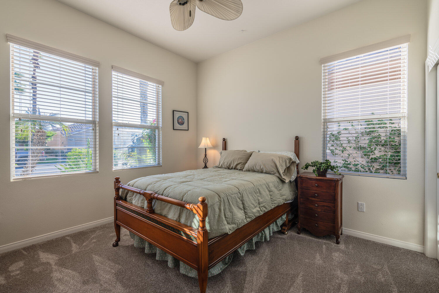 Indio, California 92201, United States, 2 Bedrooms Bedrooms, ,2 BathroomsBathrooms,Residential,Active,243441