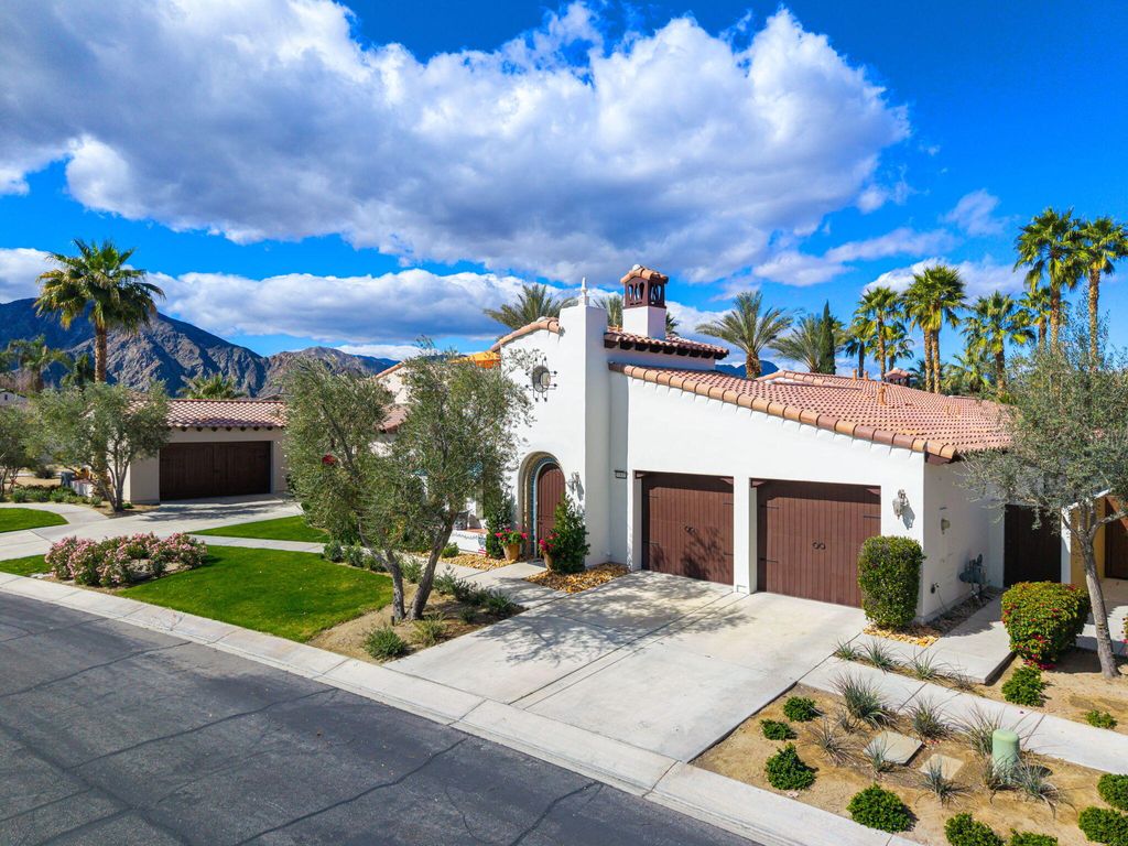 Photo of 51845 Via Roblada, La Quinta, CA 92253 (MLS # 219143518)