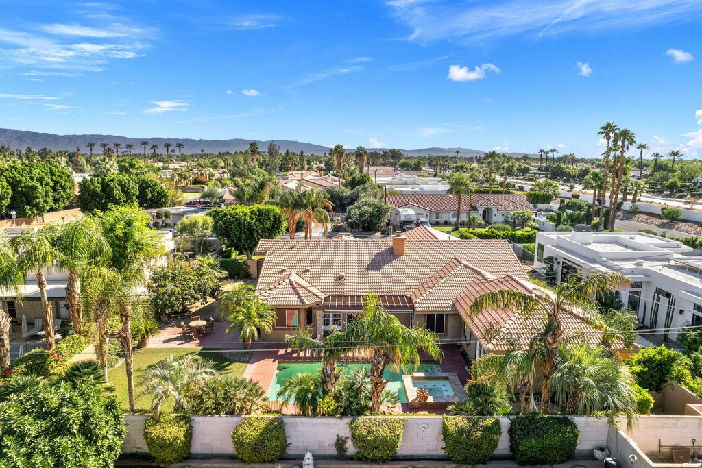 Photo of 51425 Calle Quito, La Quinta, CA 92253 (MLS # 219137452)