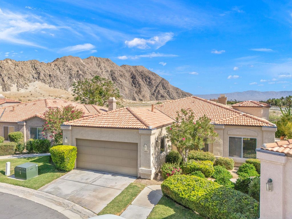 Photo of 48135 Vista Cielo, La Quinta, CA 92253 (MLS # 219148095)