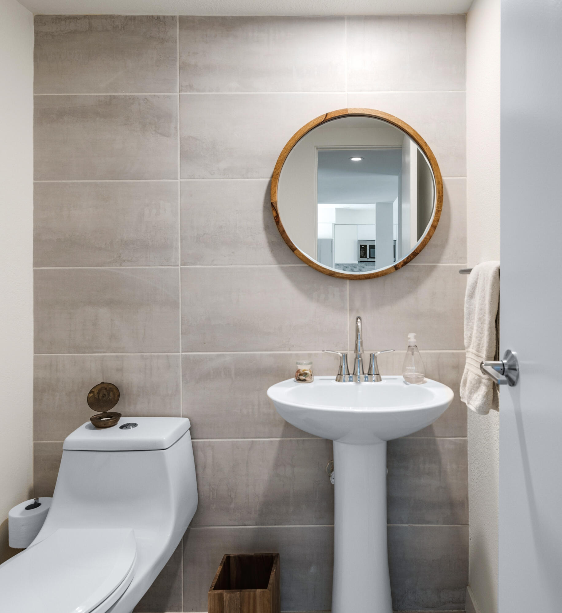 Palm Springs, California 92264, United States, 2 Bedrooms Bedrooms, ,2 BathroomsBathrooms,Residential,Pending,43332