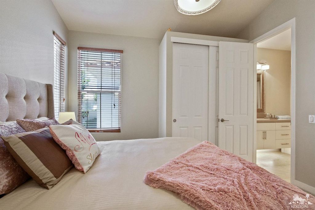 listing image 10996006455643394225