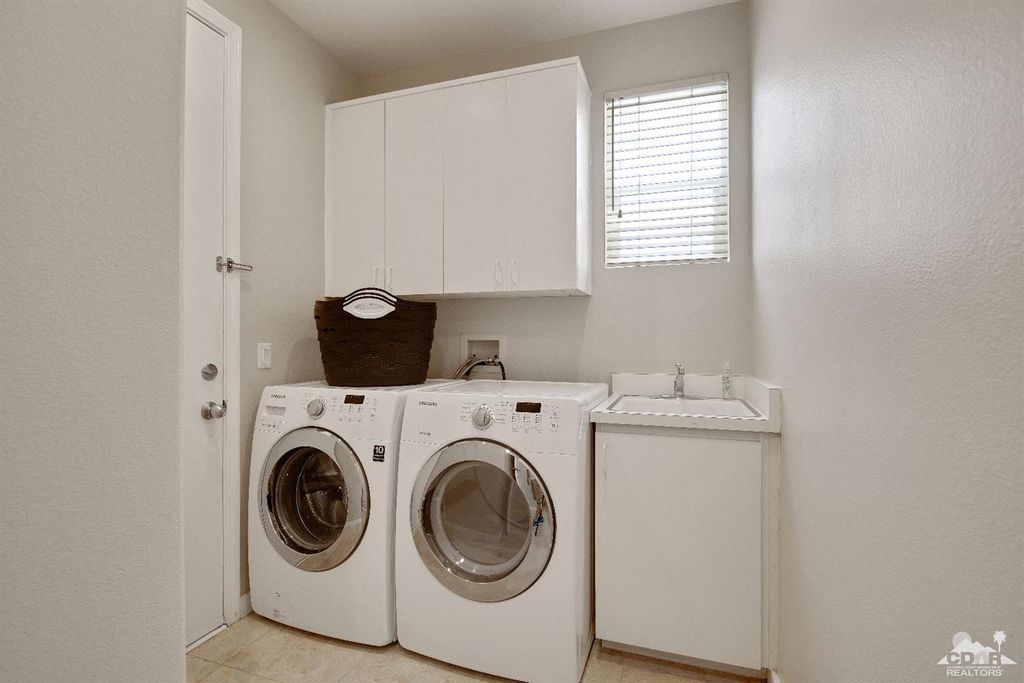 listing image 10990382011270958704