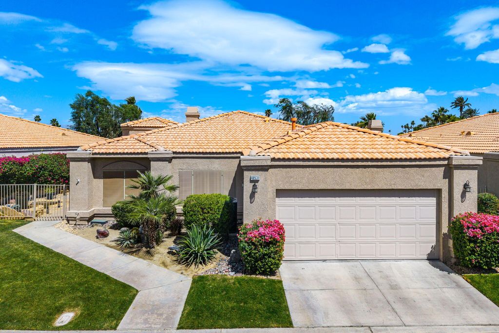 Photo of 48531 Via Amistad, La Quinta, CA 92253 (MLS # 219143456)