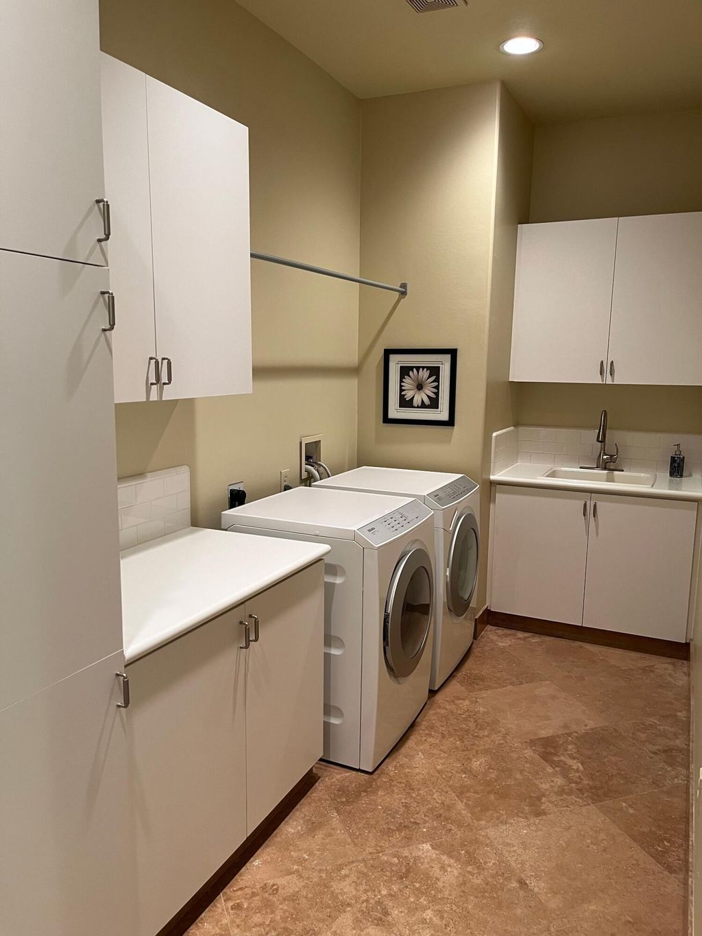 listing image 10990218707273215000