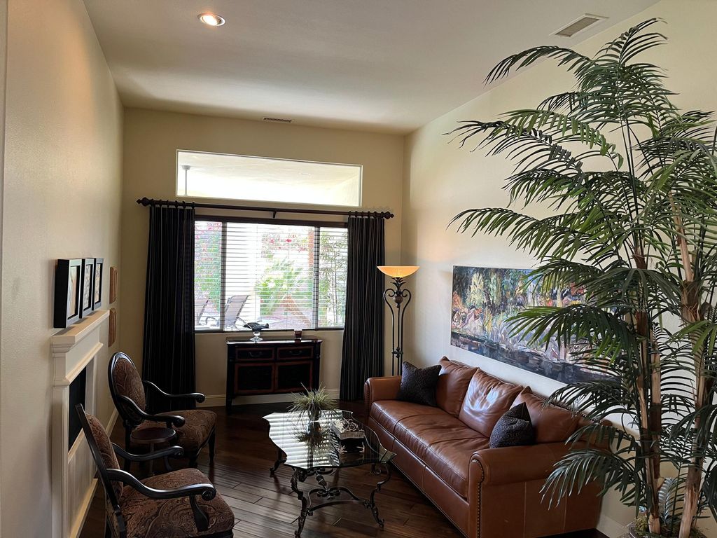 listing image 10991212022521818024