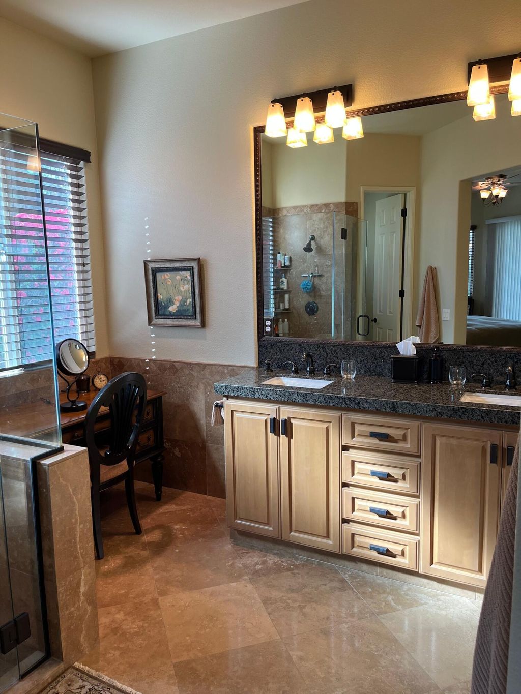 listing image 10999608776074439236