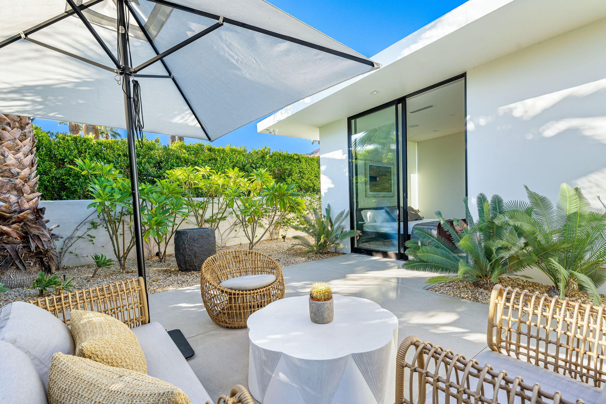 Palm Springs, California 92262, United States, 4 Bedrooms Bedrooms, ,4 BathroomsBathrooms,Residential,Active,20240