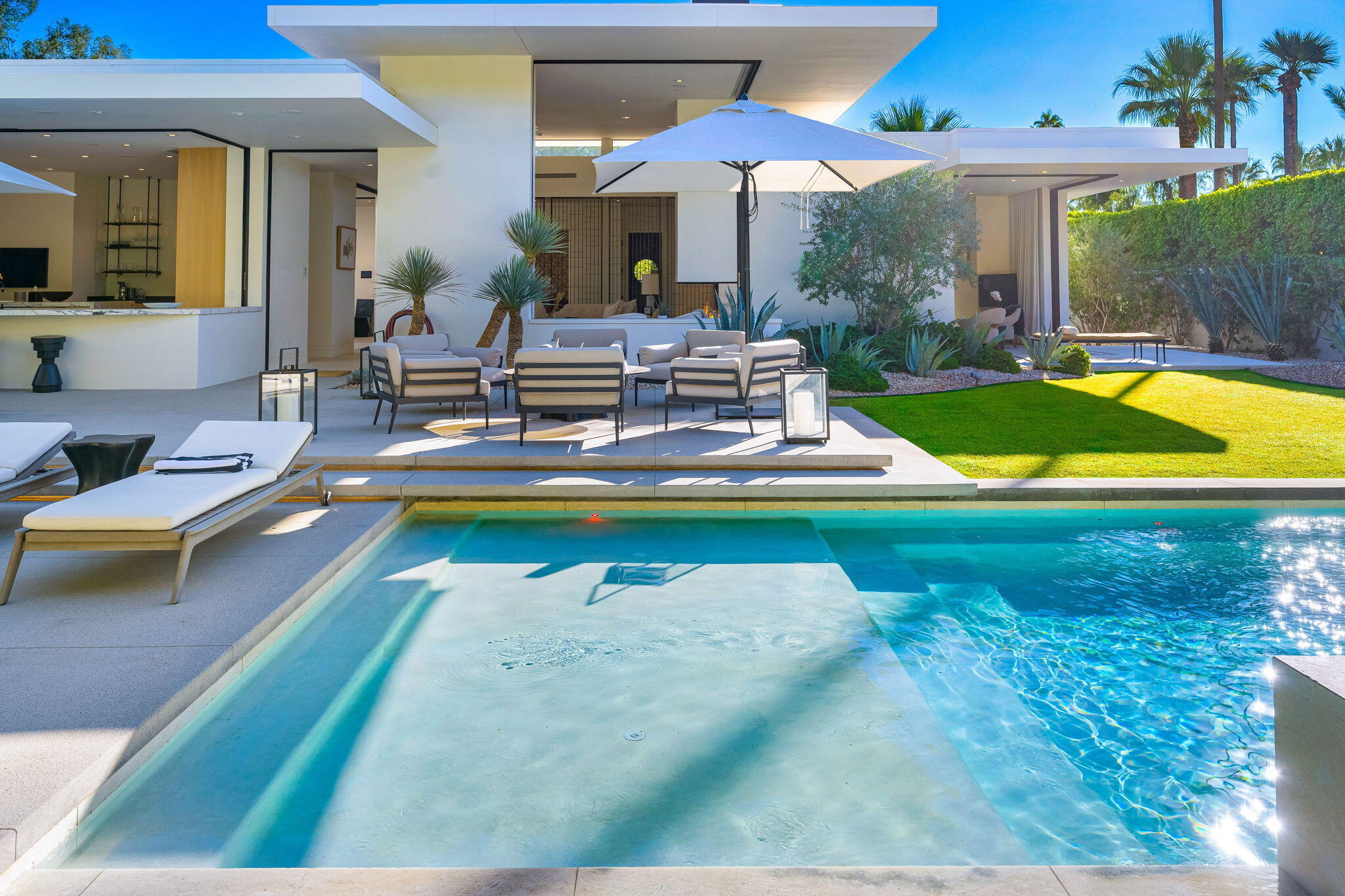 Palm Springs, California 92262, United States, 4 Bedrooms Bedrooms, ,4 BathroomsBathrooms,Residential,Active,20240